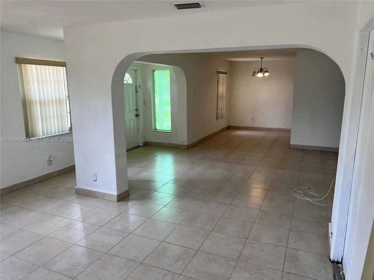 1710 Nw 5th Ave #1710 - Photo 4 of 17