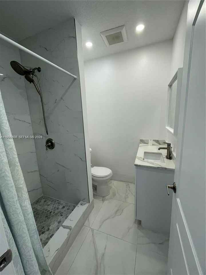 3403 Sw 150th Ct #1 - Photo 5 of 6