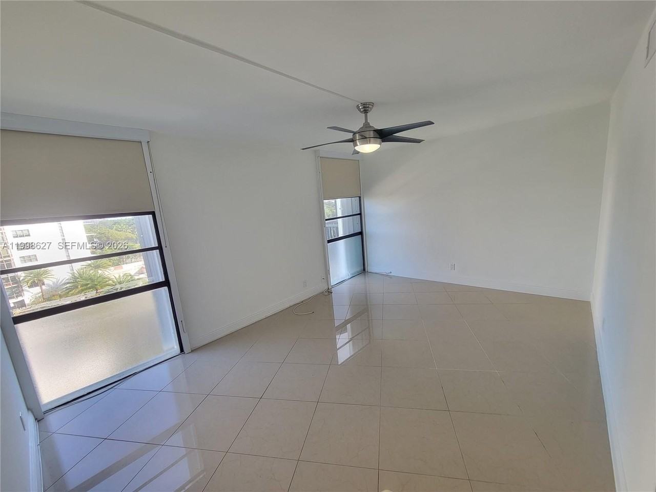 3301 N Country Club Dr #811