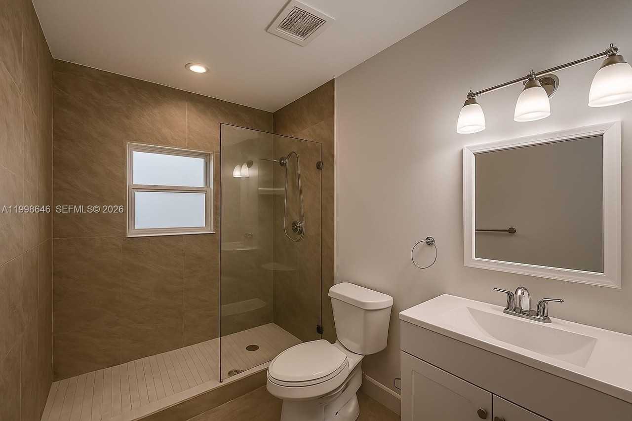 116 Nw 4th Ave #116 - Photo 5 of 11