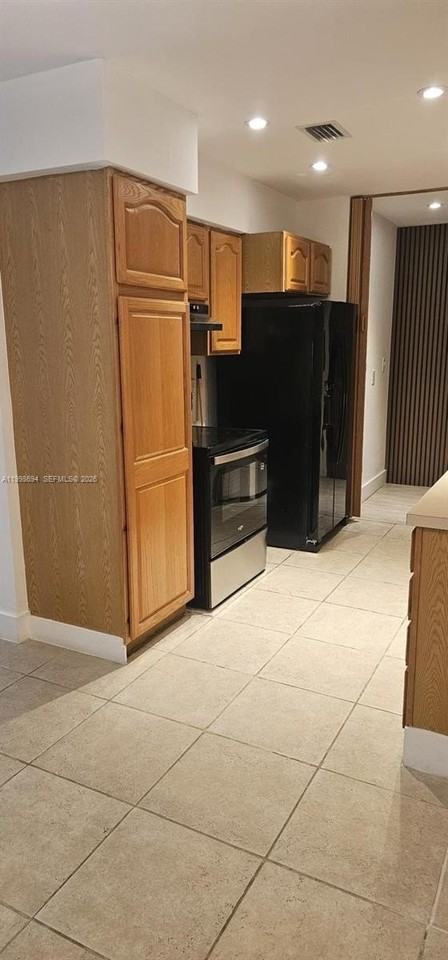 6350 Sw 3rd St - Photo 5 of 18