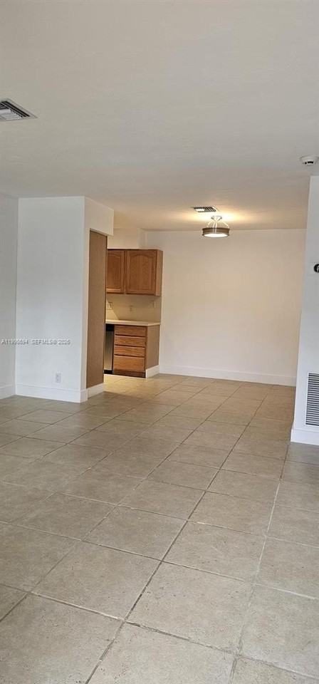 6350 Sw 3rd St - Photo 7 of 18