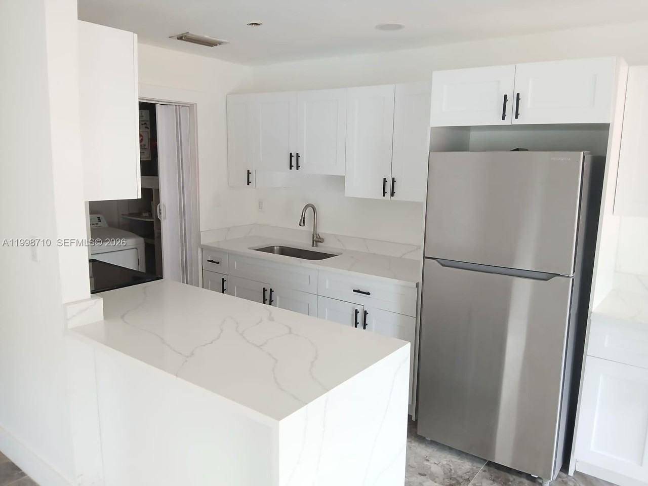 812 Sw 13th St #812 - Photo 6 of 17