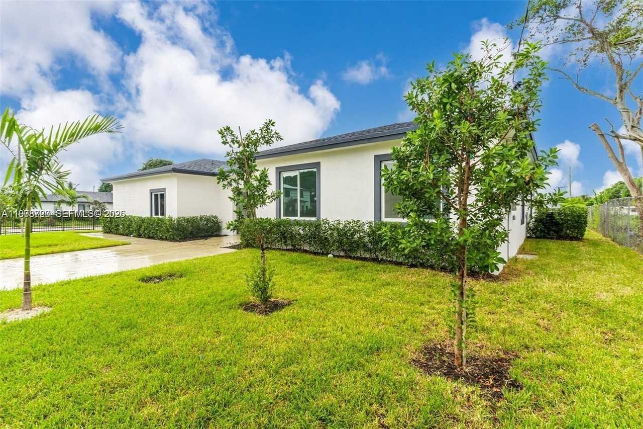 11870 Sw 220th St #A - Photo 6 of 32