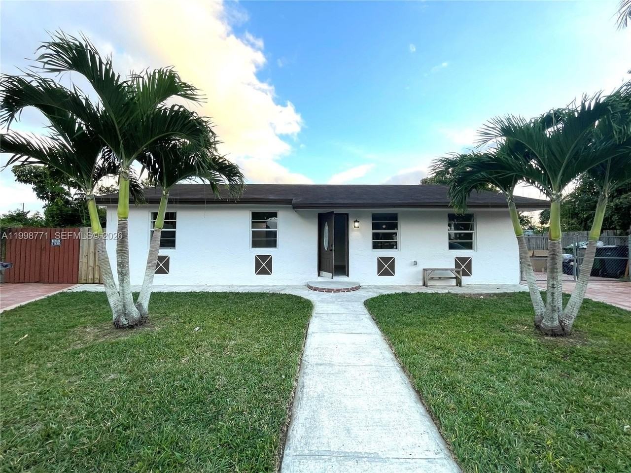 1666 Sw 3rd Ct - Photo 6 of 31