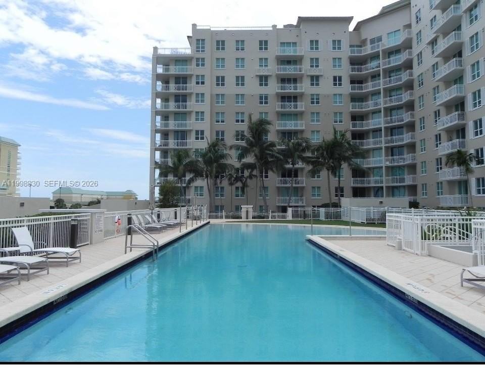 450 N Federal Hwy #102 - Photo 2 of 14