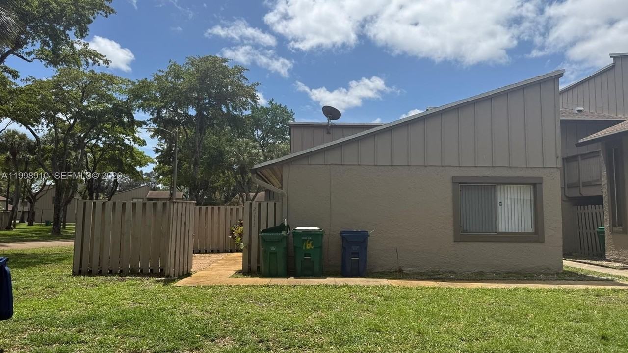 2115 Nw 57th Ave #16C