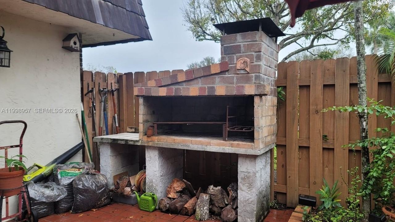 1544 Forest Lakes Cir #D - Photo 3 of 27