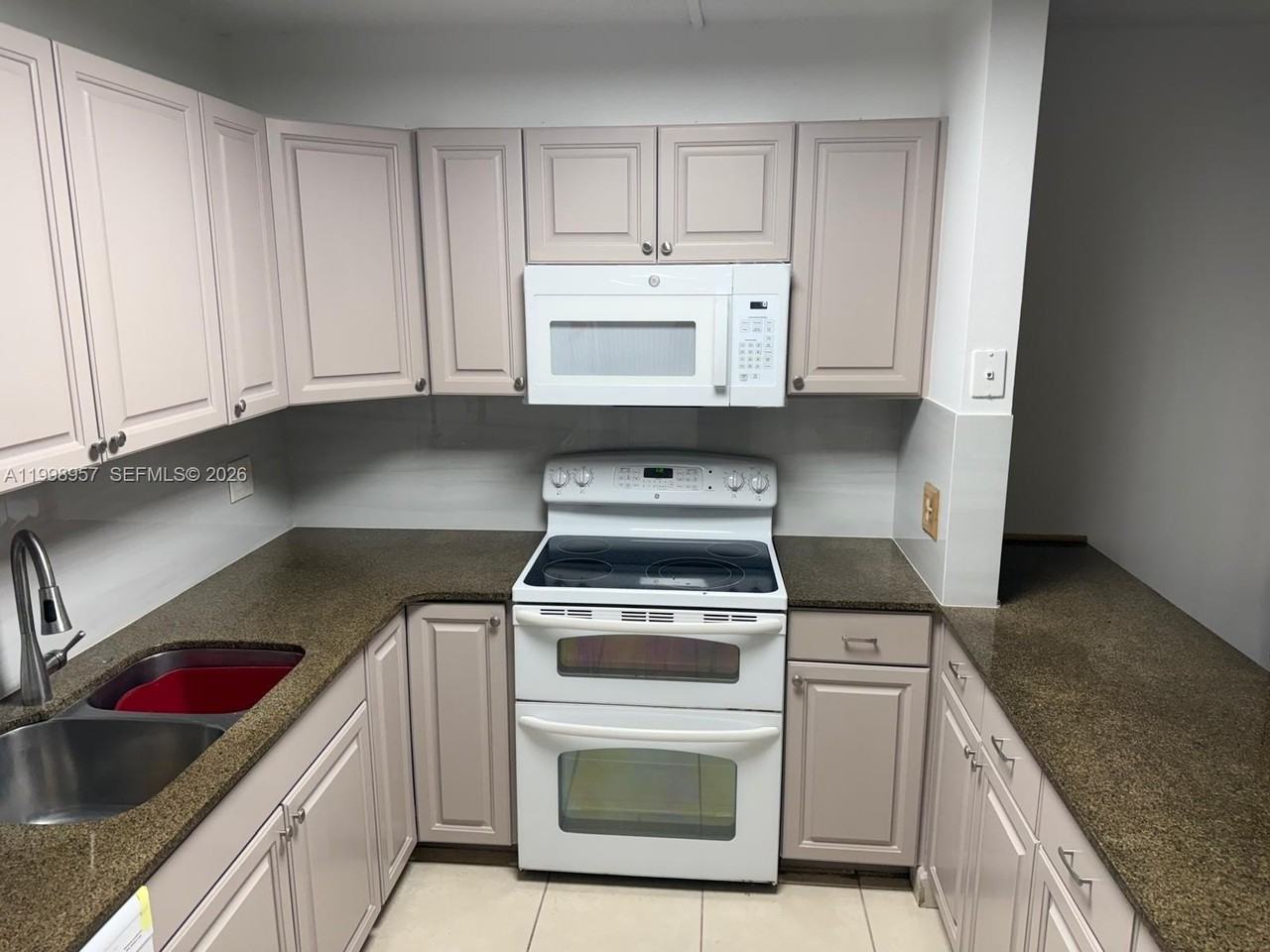 1544 Forest Lakes Cir #D - Photo 6 of 27