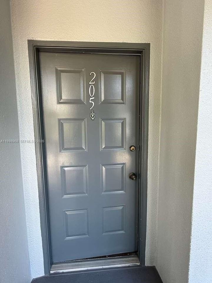 1401 Sw 128th Ter #205H - Photo 2 of 26