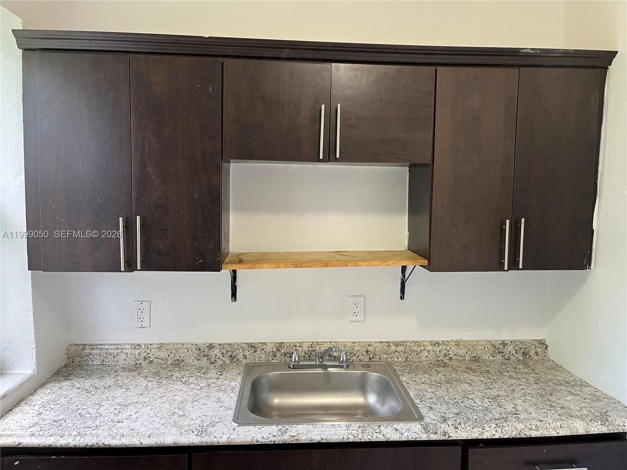 14155 Ne 14th Ave #C - Photo 6 of 12