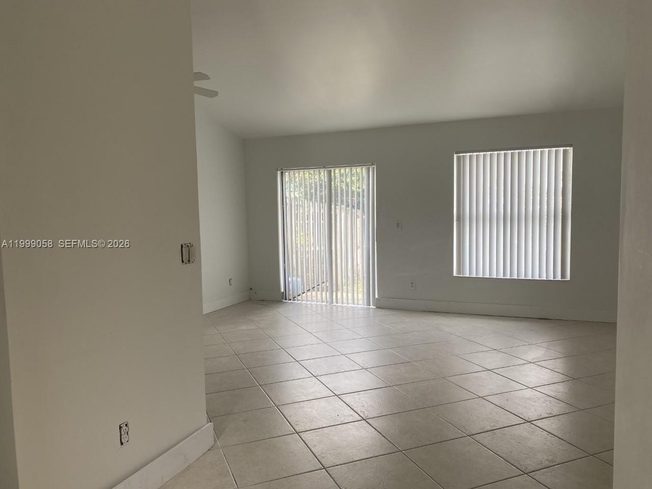 219 Se 8th St #601 - Photo 6 of 8