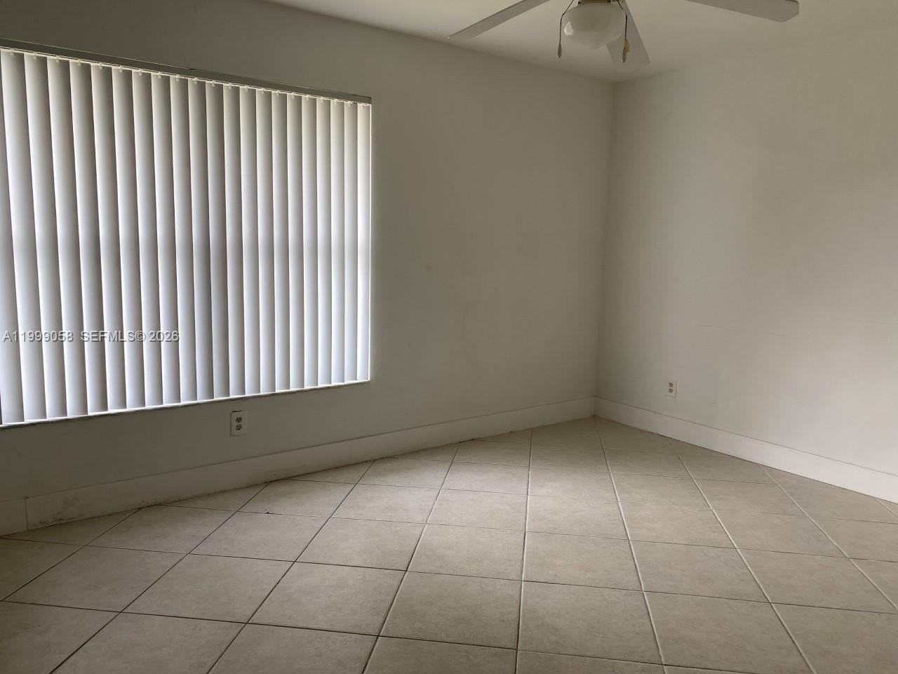 219 Se 8th St #601 - Photo 7 of 8