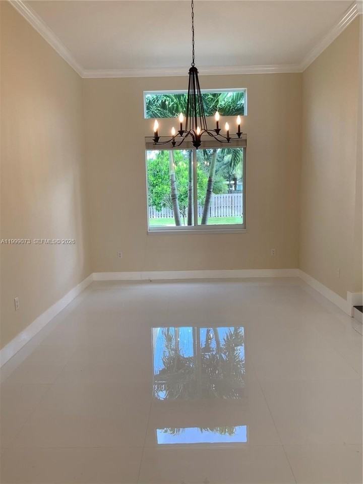 12308 Sw 94th Pl - Photo 6 of 21