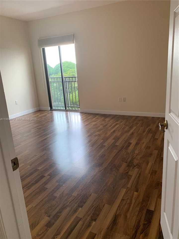 711 Biltmore Way #603