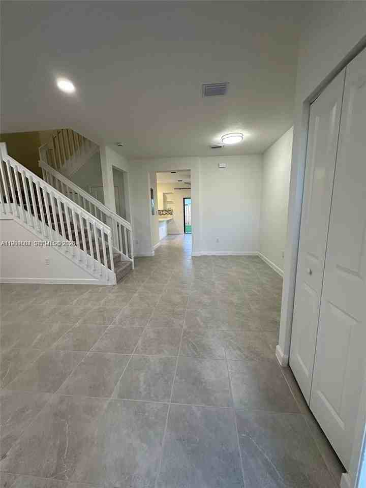 12868 Sw 232nd Ter - Photo 7 of 48