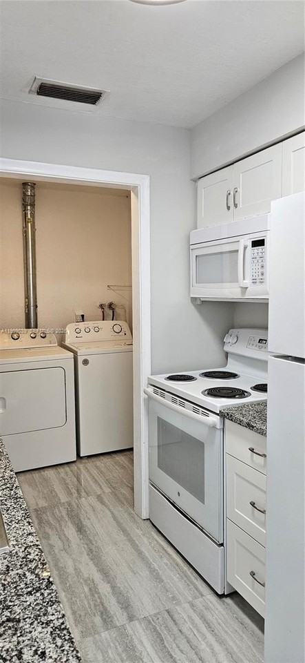 1408 Sw 9th Ave #1408 - Photo 2 of 18