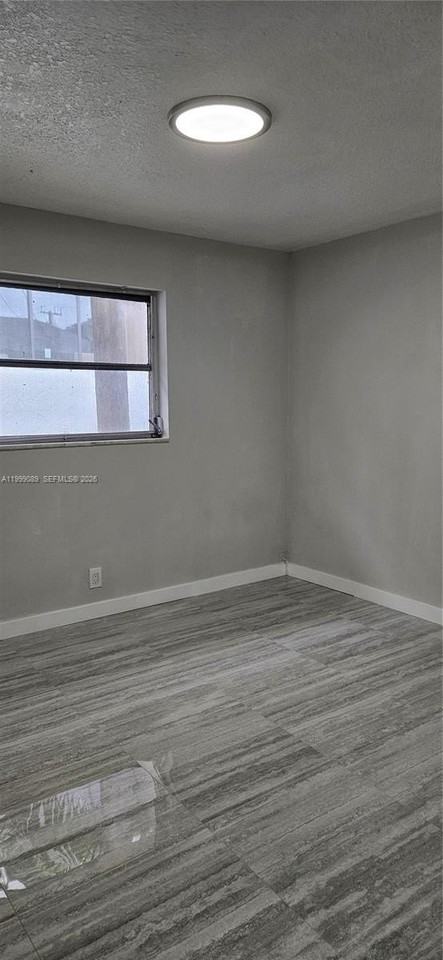 1408 Sw 9th Ave #1408 - Photo 6 of 18