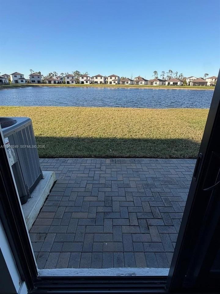 5669 CERVA LN AVE MARIA #5669 - Photo 2 of 31
