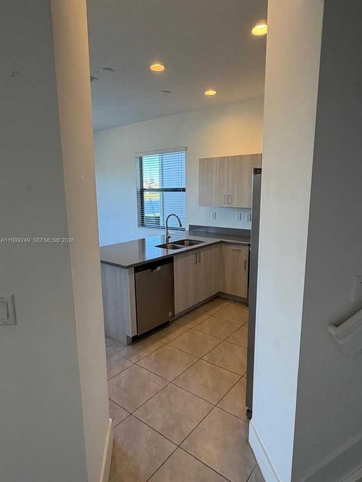 5669 CERVA LN AVE MARIA #5669 - Photo 6 of 31