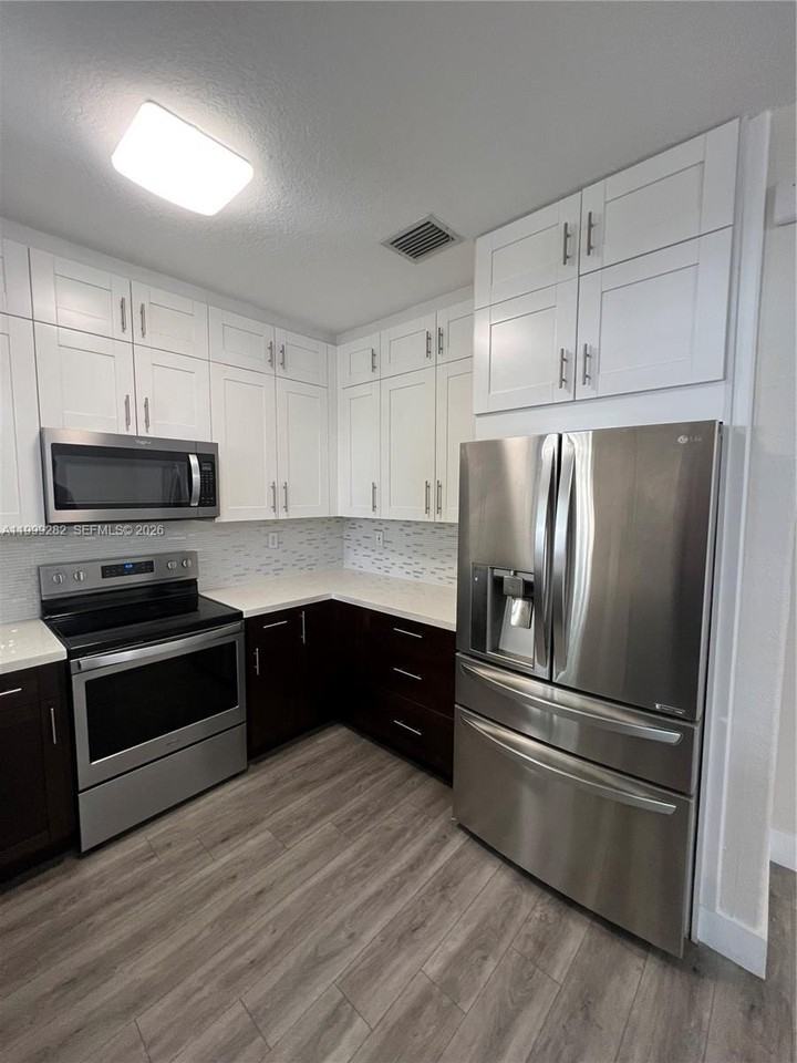 7319 Nw 174th Ter #103 - Photo 5 of 22
