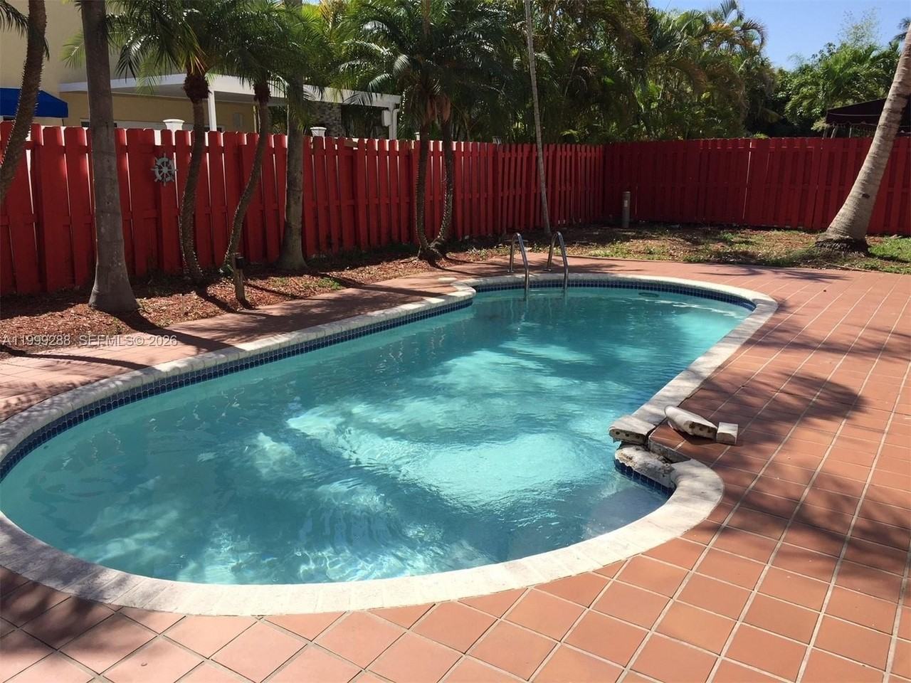 9721 Sw 155th Ave - Photo 2 of 23
