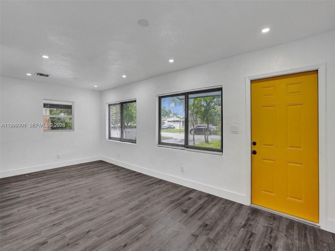 6420 Sw 22nd Ct - Photo 3 of 19