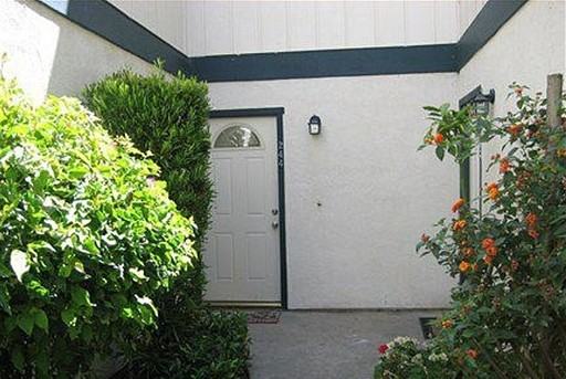 244 N 10th St - Photo 2 of 7