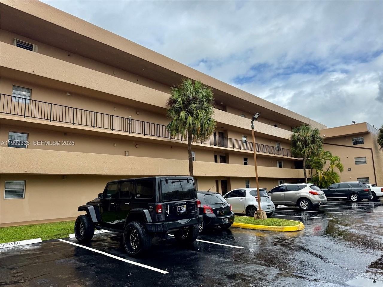 706 Nw 87th Ave #205 - Photo 2 of 18