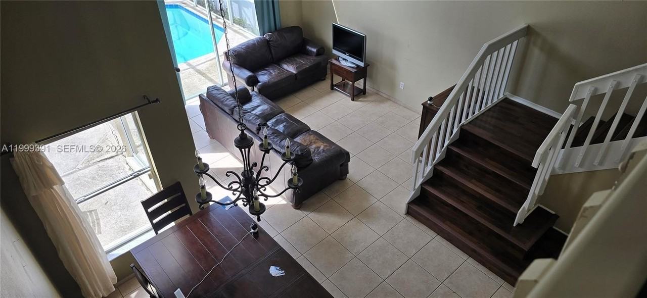 3234 Brewster Dr - Photo 6 of 9