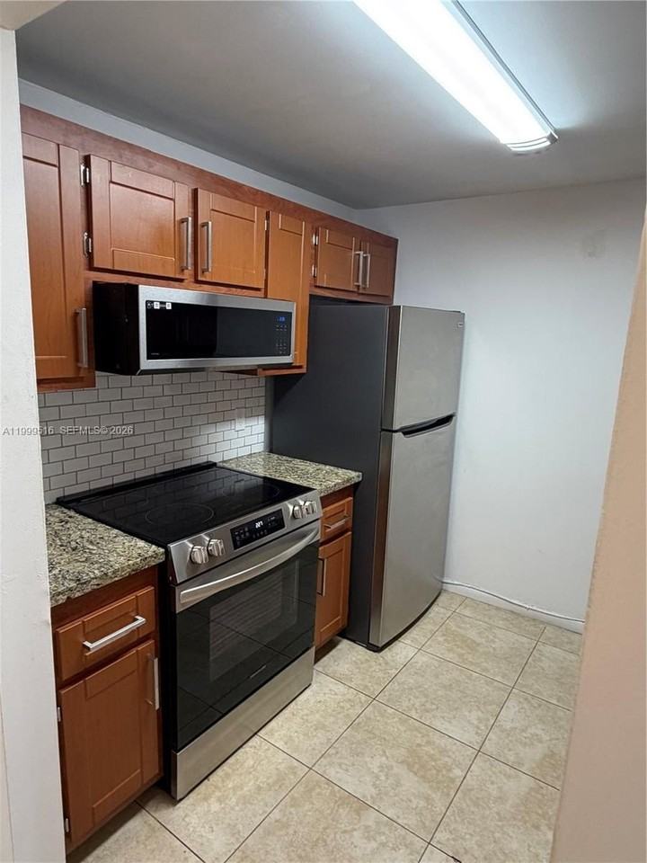301 Sw 135th Ave #209C - Photo 4 of 21