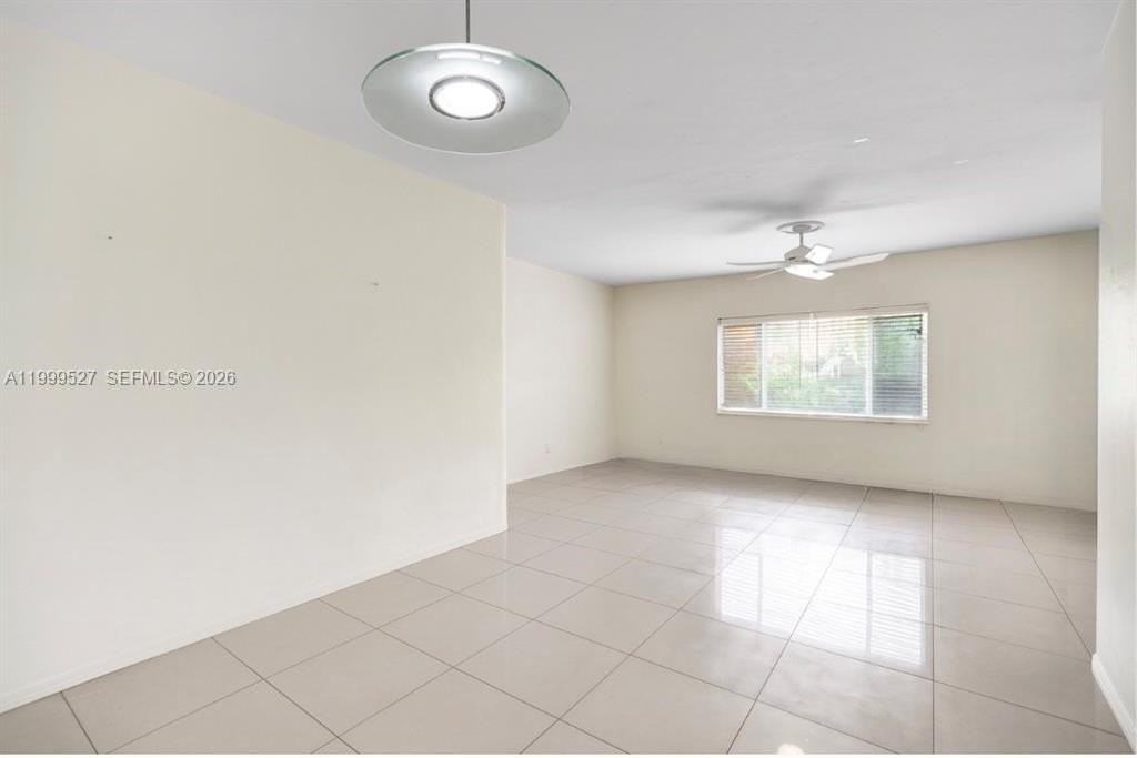 729 Ne 16th Ave #729C - Photo 2 of 15