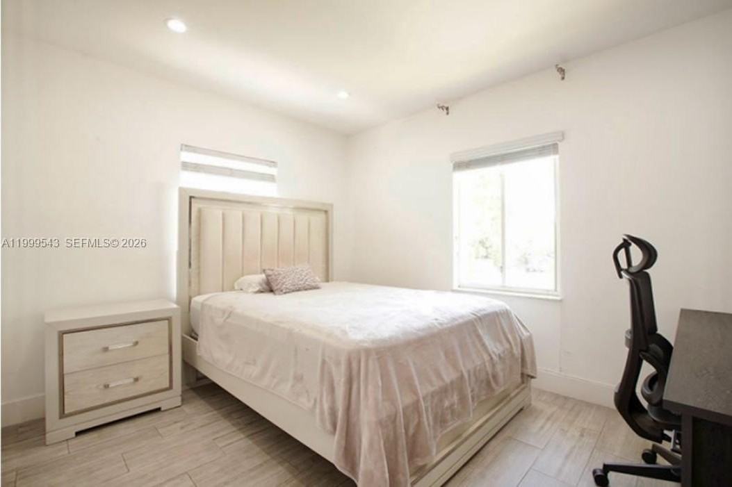 3675 Sw 26th St - Photo 7 of 29