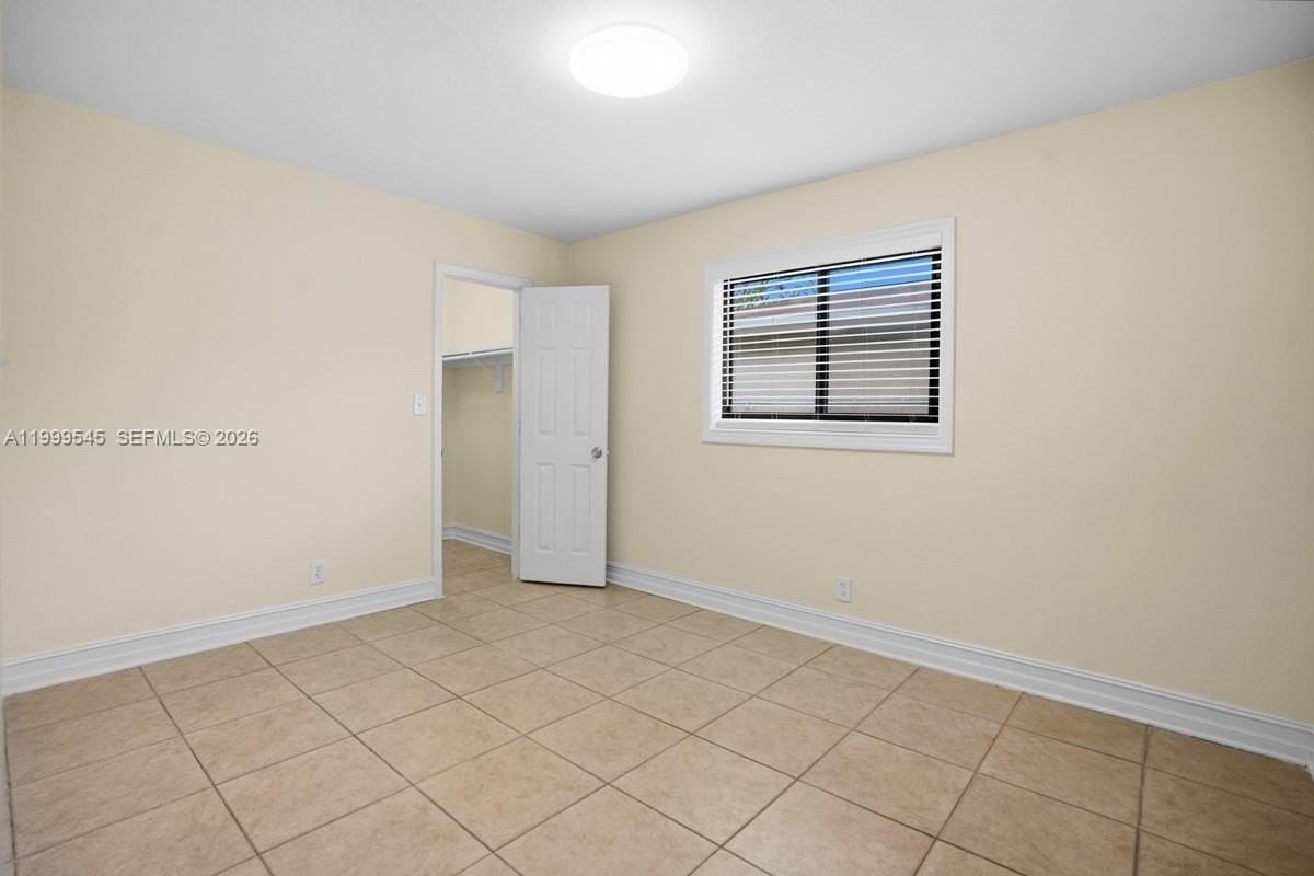7604 SW SW 10th Ct #2 - Photo 7 of 19