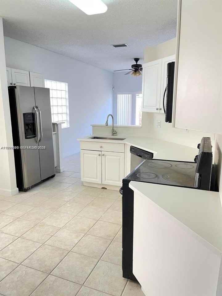 8784 Sw 213th Ln - Photo 4 of 14
