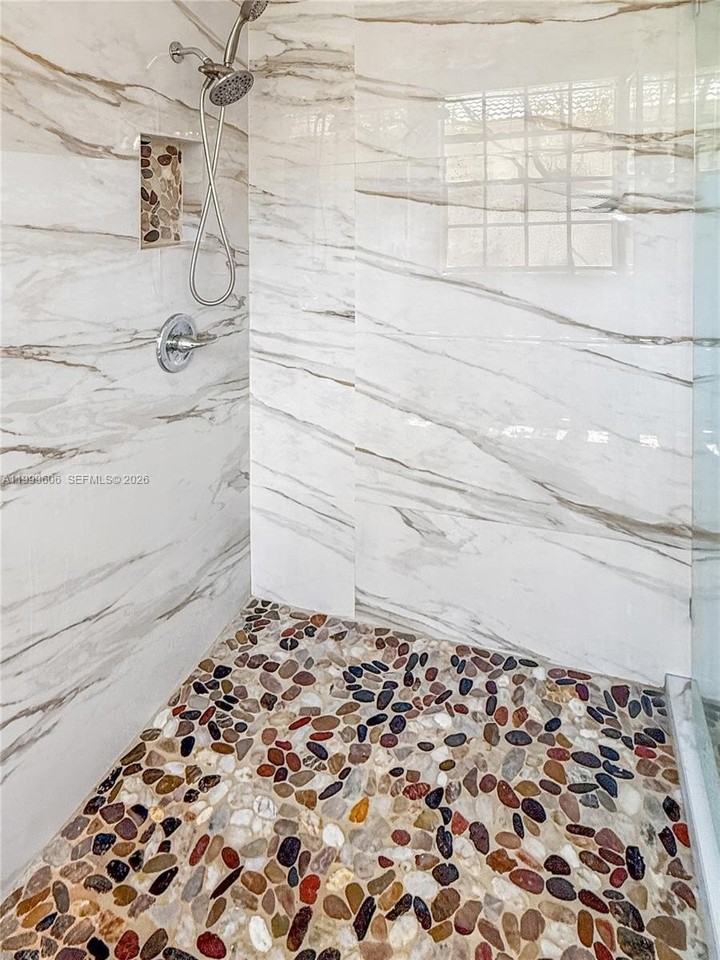 2579 Sw 85th Ave #105 - Photo 7 of 20