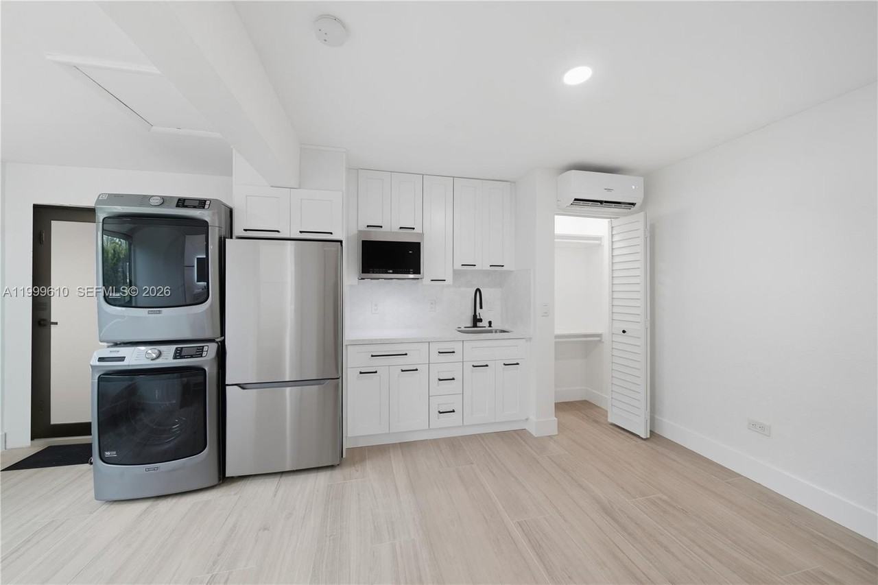 3101 Sw 106th Ave - Photo 6 of 11