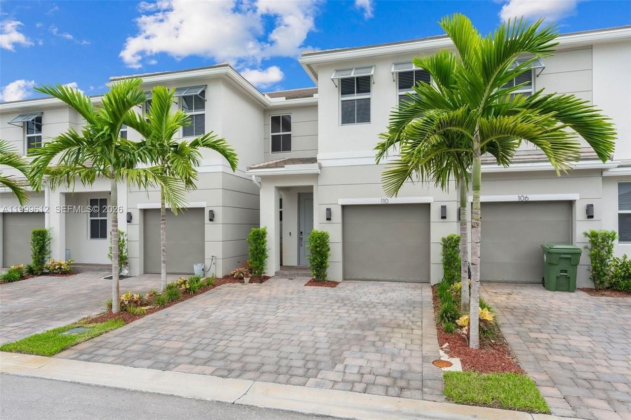 110 Sw 171st Way #0 - Photo 2 of 25