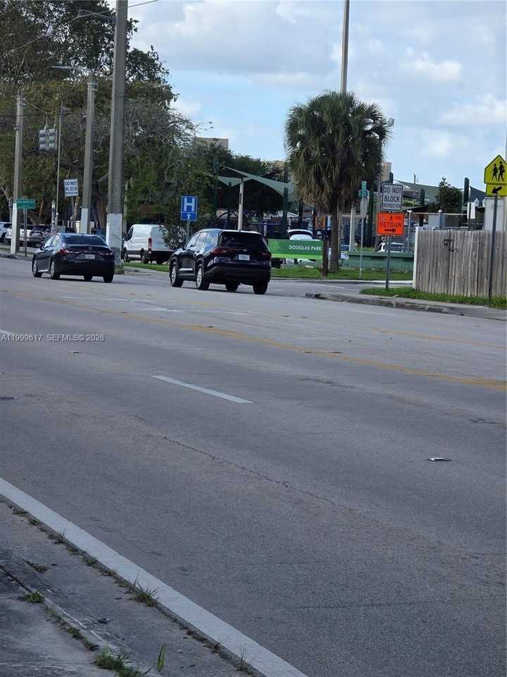 2832 Sw 37th Ave #2834 - Photo 5 of 50