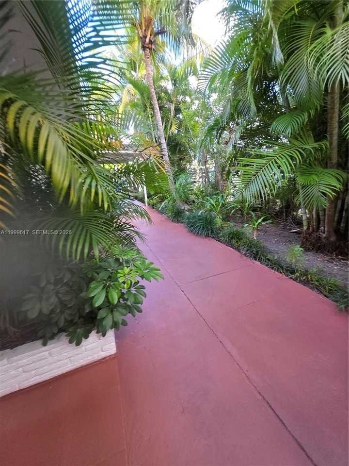 2832 Sw 37th Ave #2834 - Photo 7 of 50