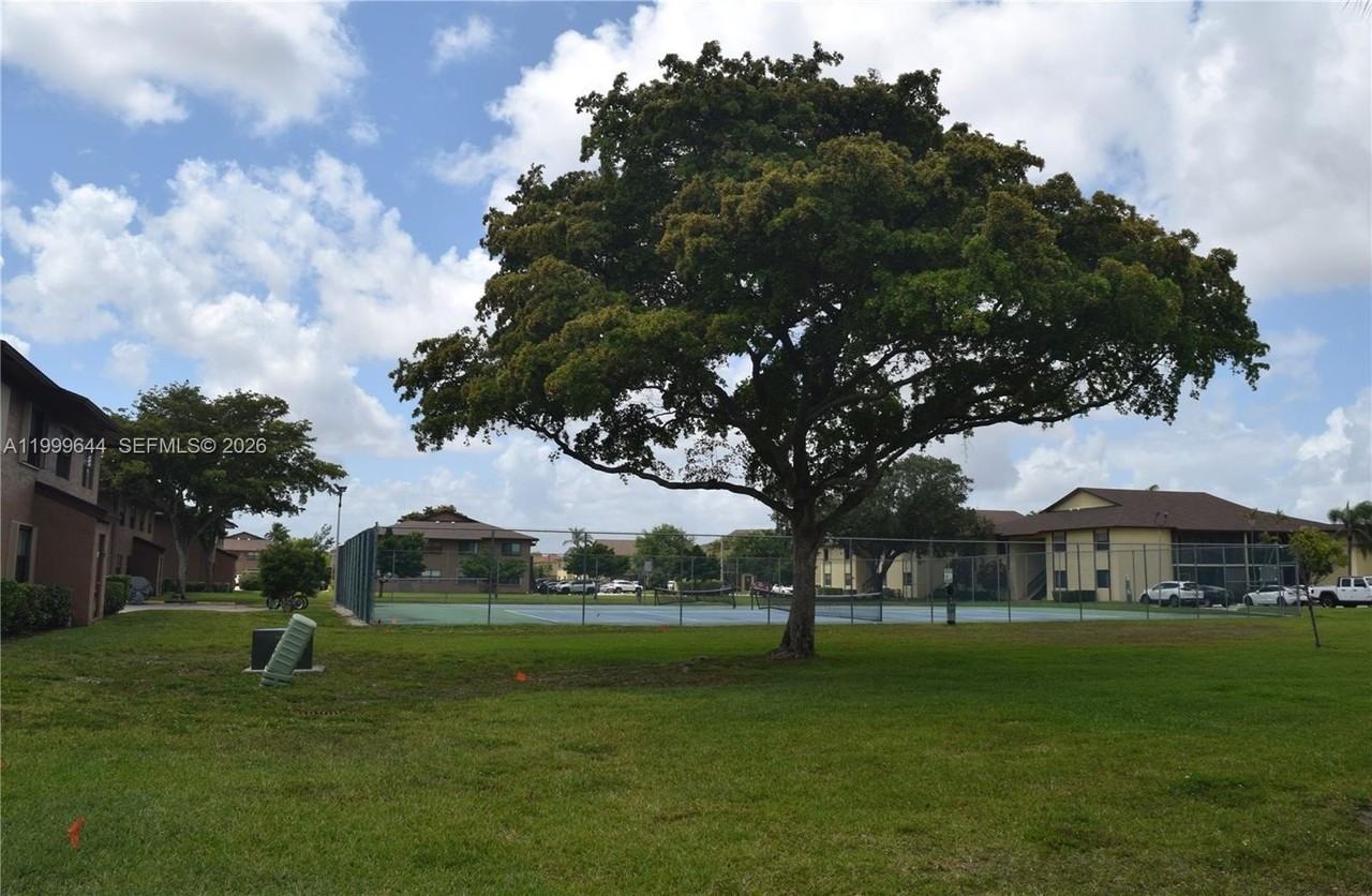 10013 Winding Lake Rd #102 - Photo 4 of 33