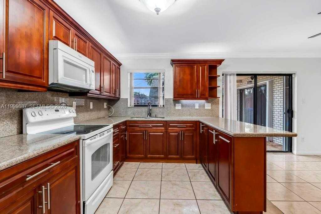 8107 Sw 23rd Ct #29D - Photo 4 of 38