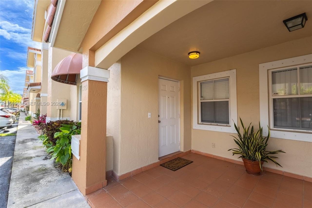 13874 Sw 64th St - Photo 3 of 25