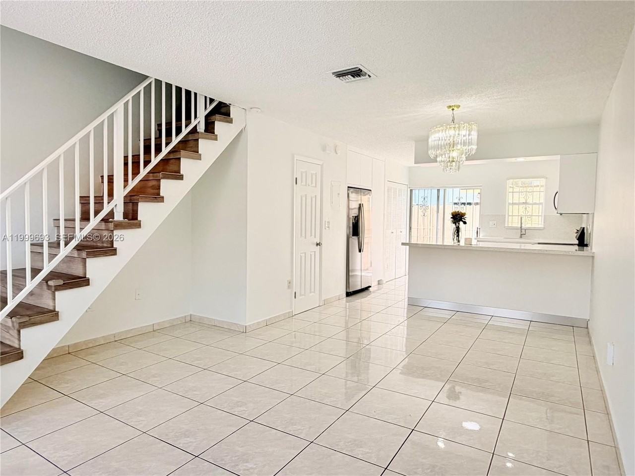 1460 W 41st St #1460 - Photo 3 of 50