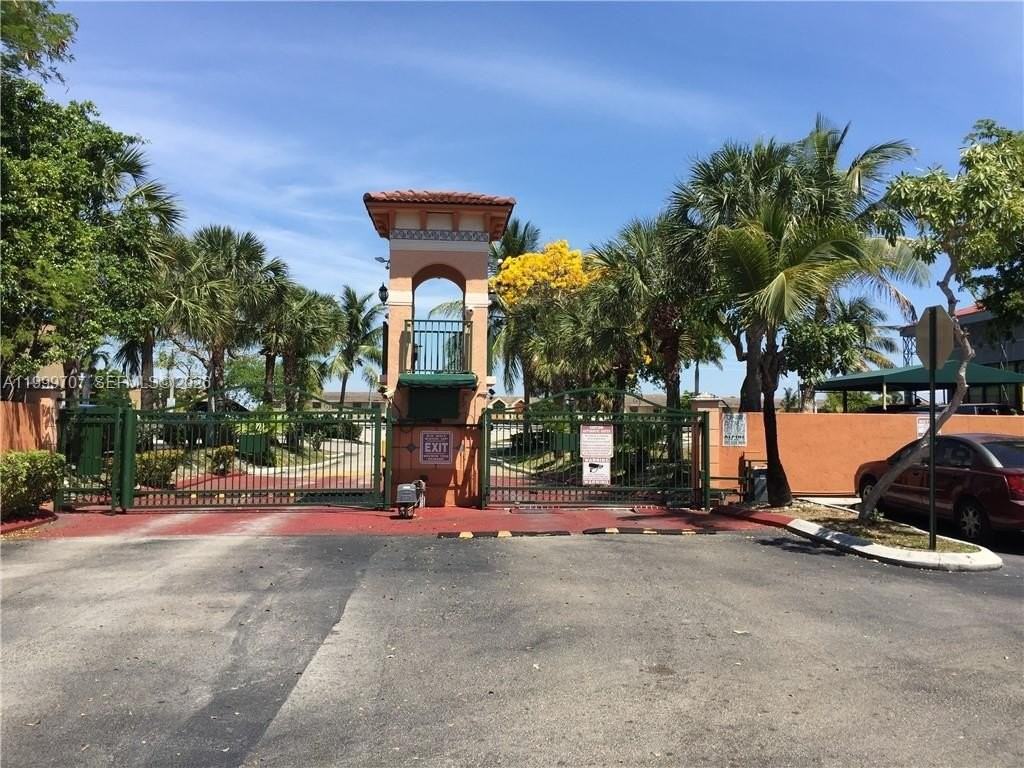 8428 Nw 103rd St #104C