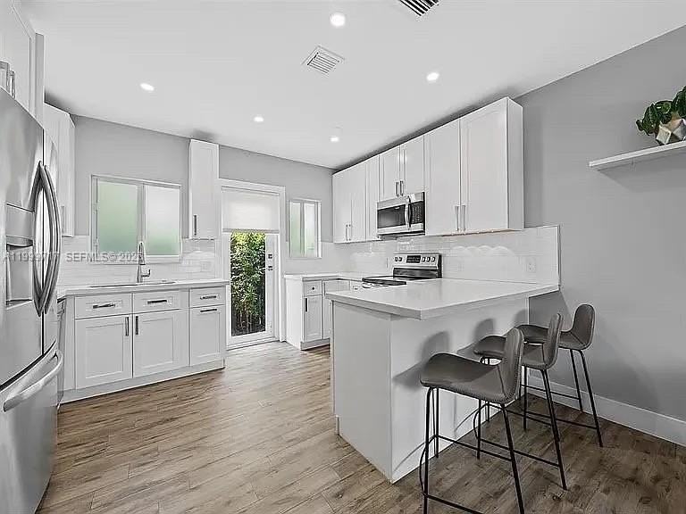 808 Ne 17th Way #2 - Photo 2 of 21