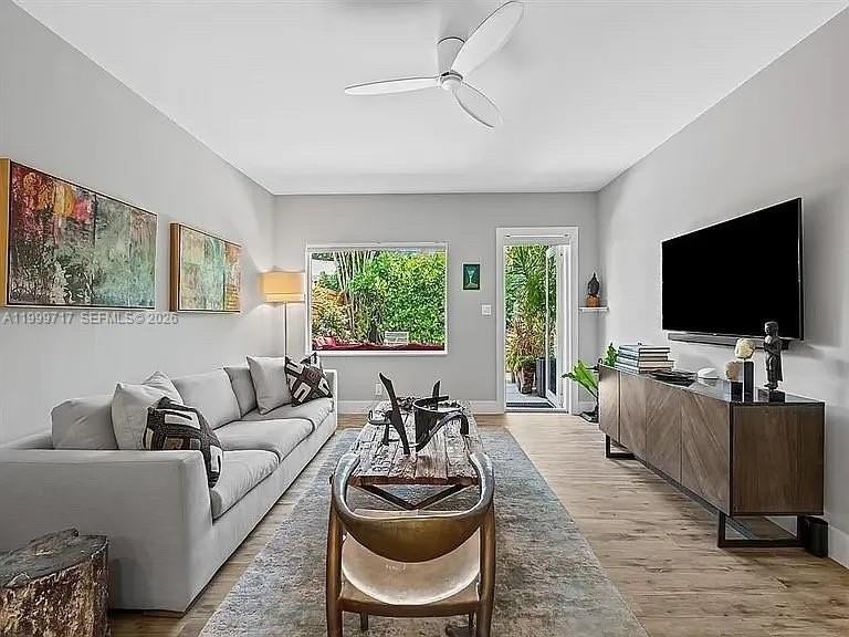 808 Ne 17th Way #2 - Photo 7 of 21