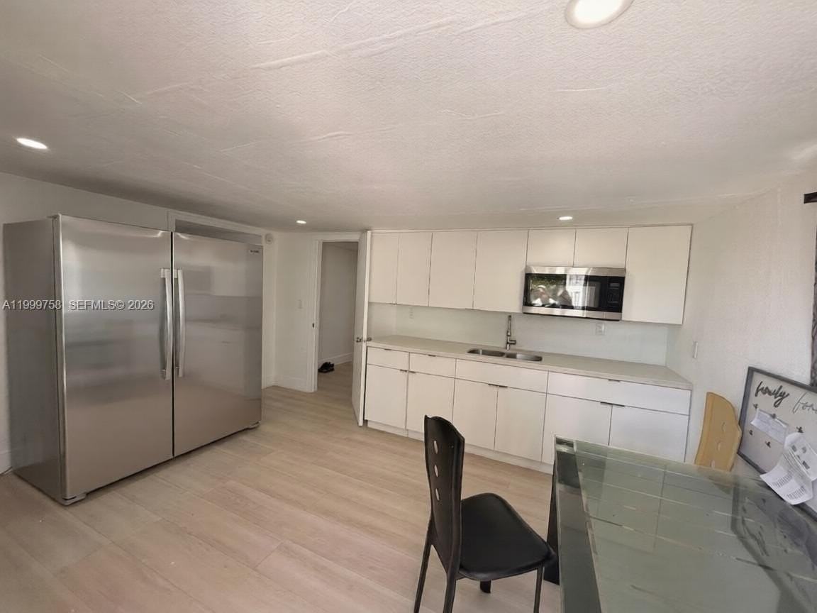 15841 Nw 18th Pl #B - Photo 2 of 5