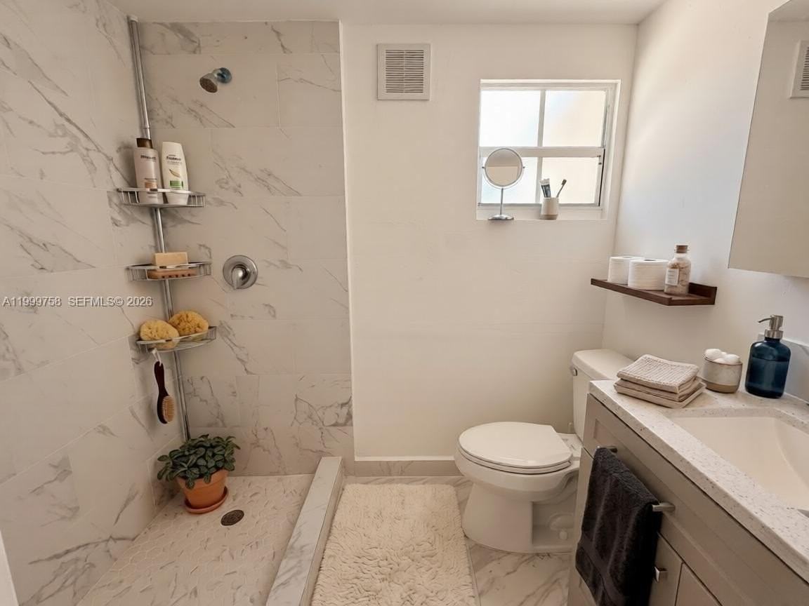 15841 Nw 18th Pl #B - Photo 5 of 5