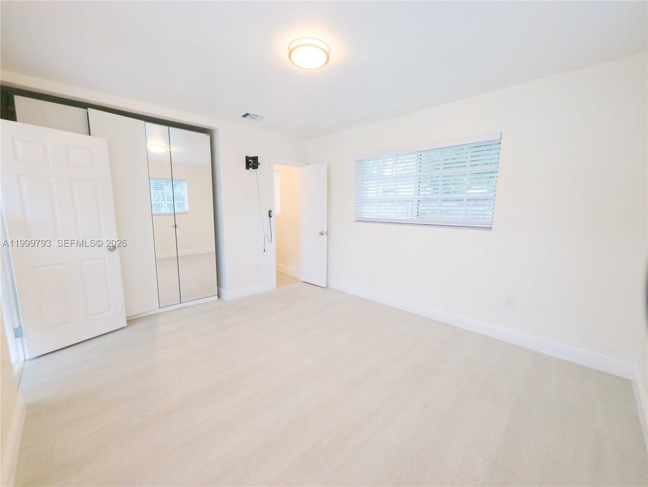 5781 Sw 25th St - Photo 7 of 17